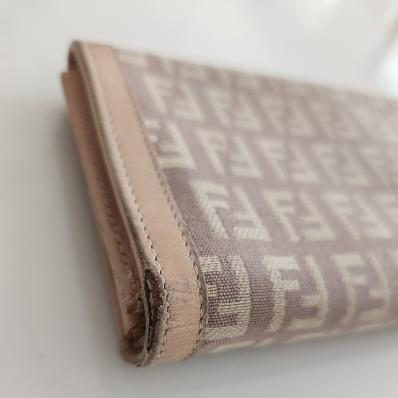 Fendi Long wallet. Gorgeous tan and cappuccino colors. - Picture 7 of 16